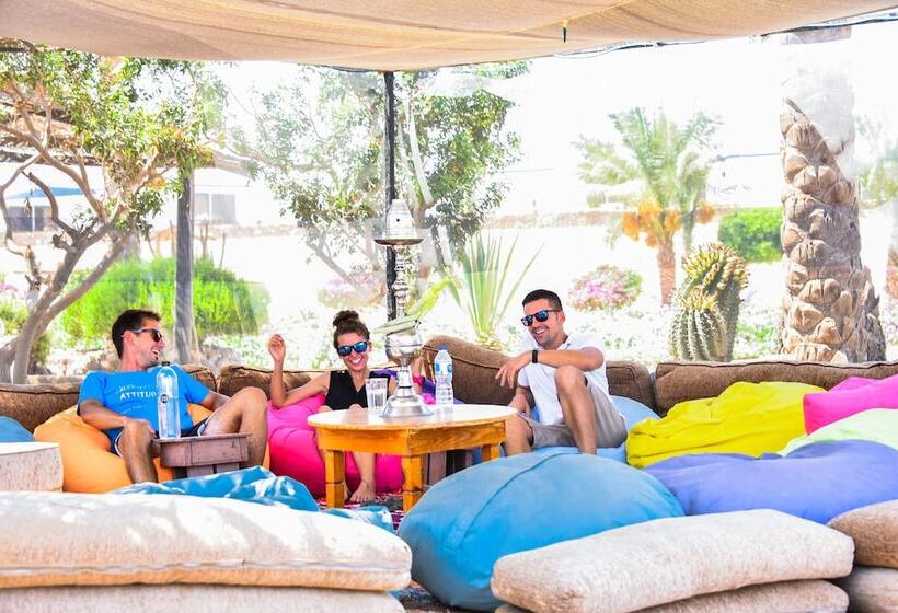 هتل Coral Garden Beach Resort