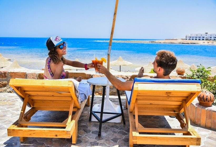 هتل Coral Garden Beach Resort