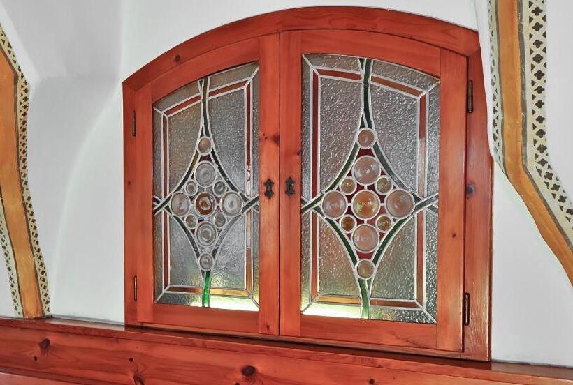 ホテル Gasthof Tell