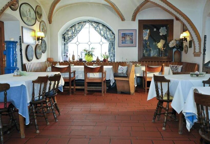 ホテル Gasthof Tell