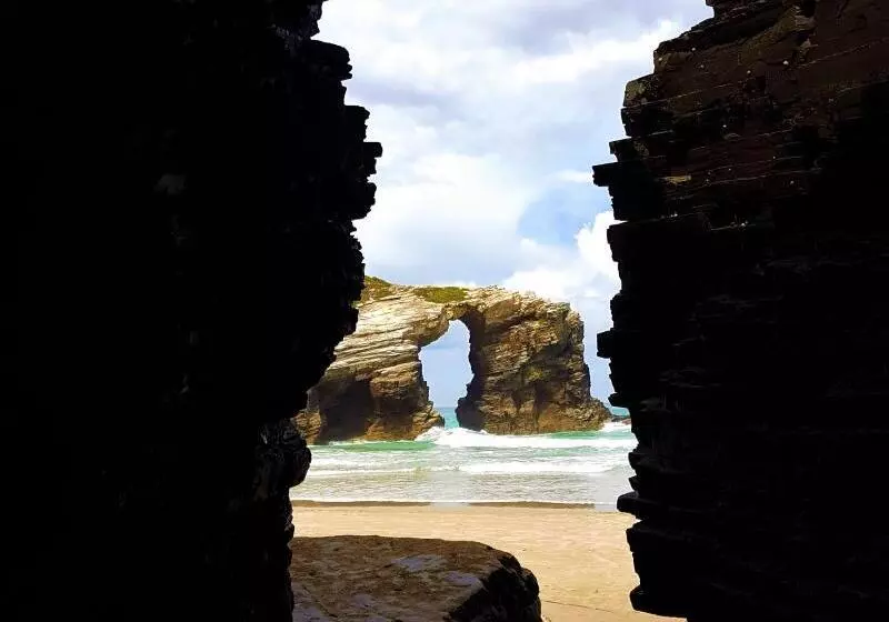 هتل Playa De Las Catedrales