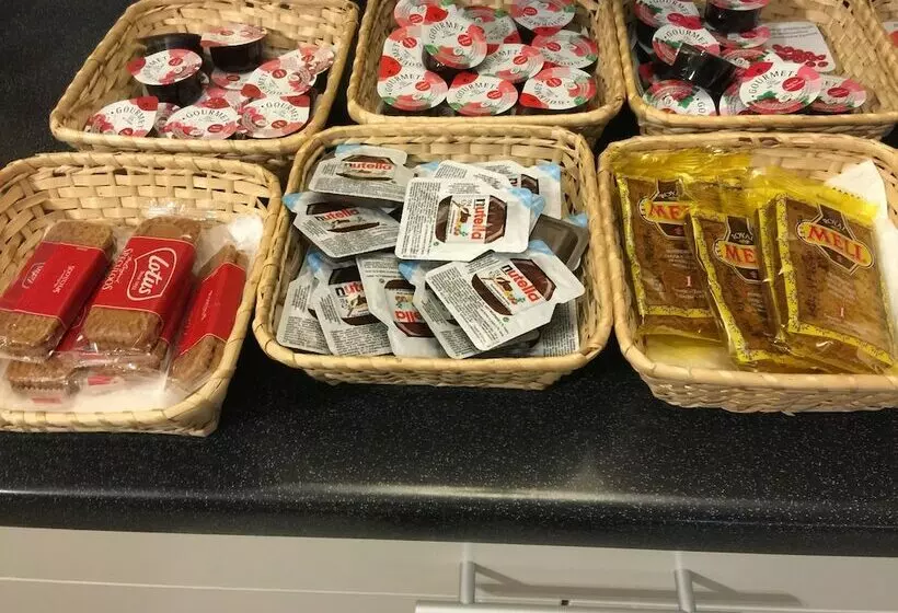 هتل Restaurant De Viertorre