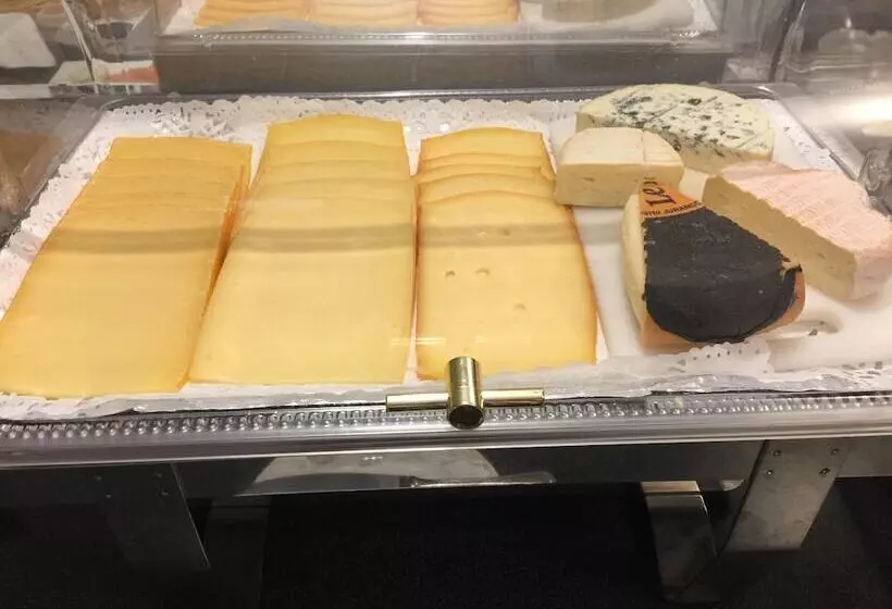 هتل Restaurant De Viertorre