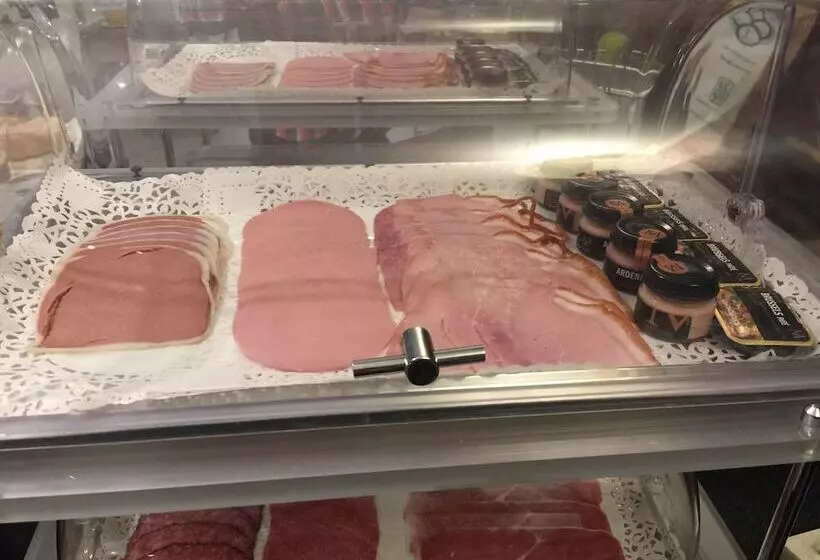 هتل Restaurant De Viertorre