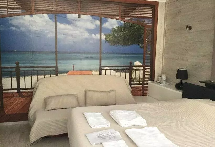 هتل Restaurant De Viertorre