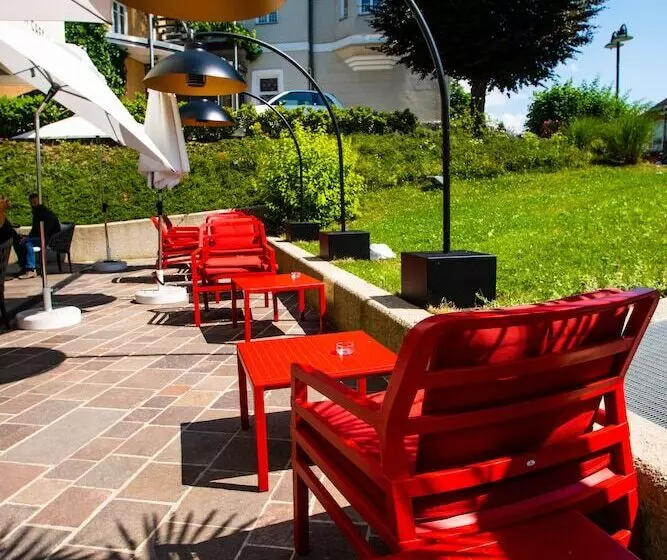 هتل Rocket Rooms Velden