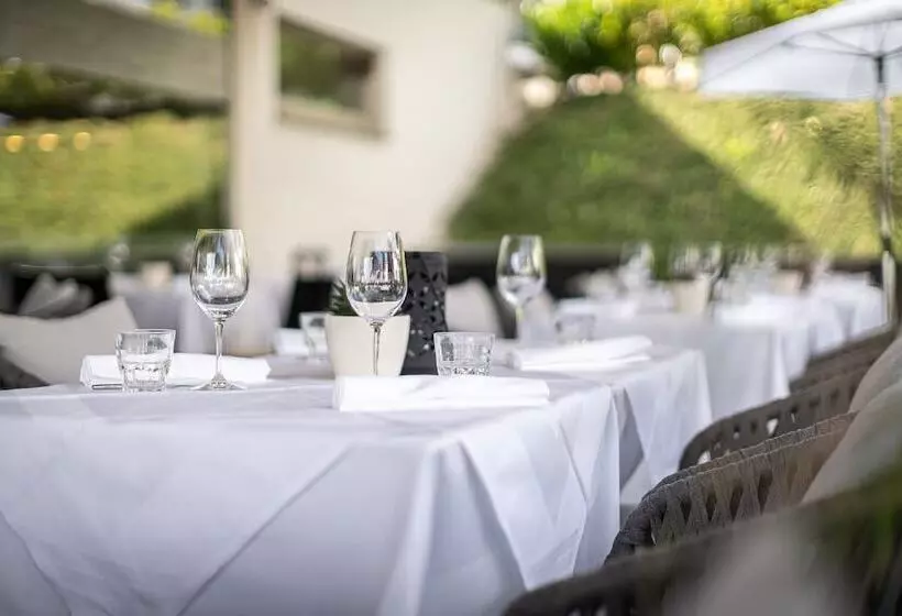 هتل Rocket Rooms Velden