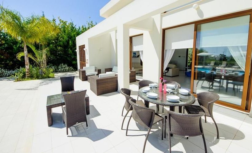 Oceanview Luxury Villa 069