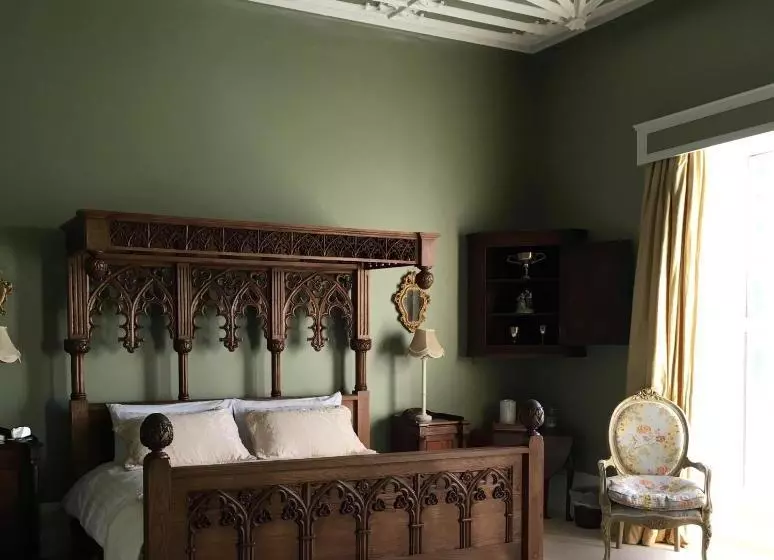 Ash Hill B & B
