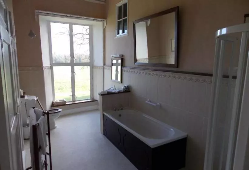 Ash Hill B & B