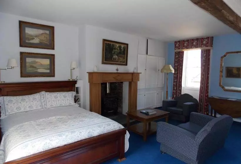 Ash Hill B & B