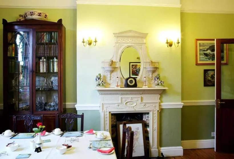 تختخواب و صبحانه Glen Gat House