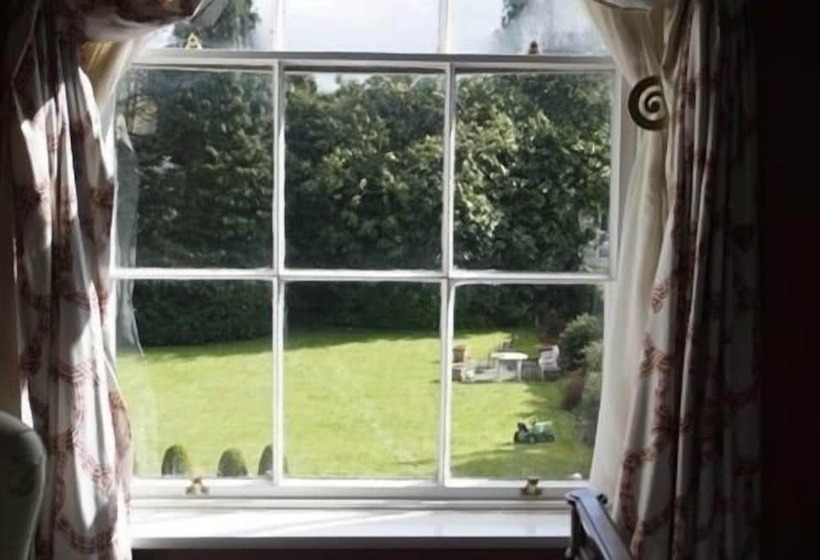 ベッドアンドブレックファースト Ivyleigh House