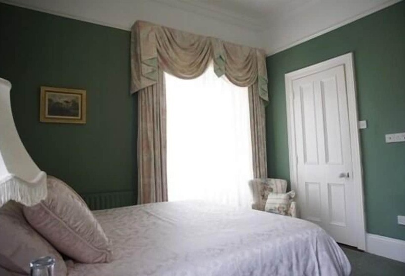 مبيت وإفطار Ivyleigh House