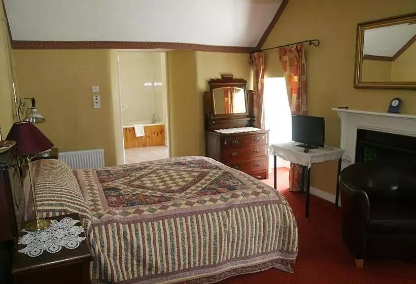 تختخواب و صبحانه Muxnaw Lodge