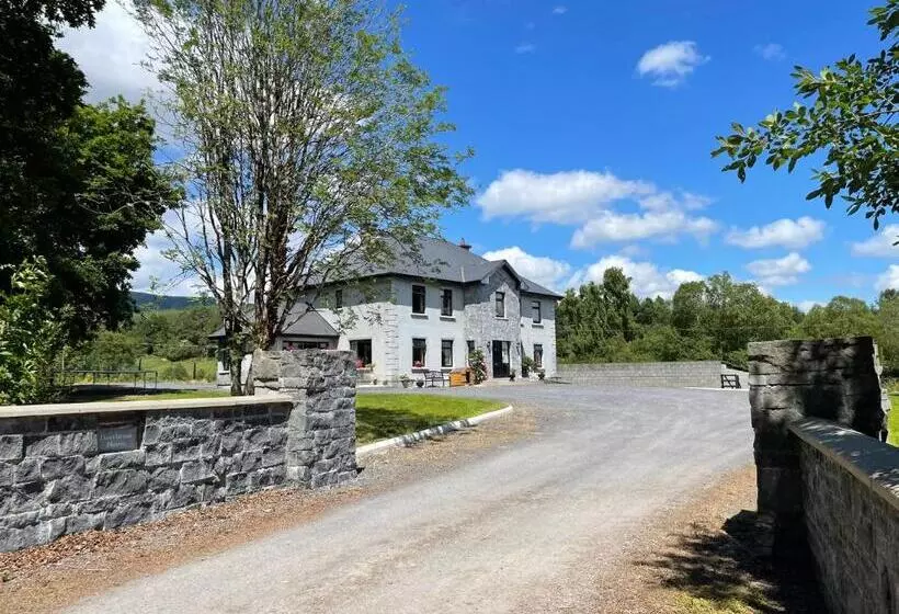 Deerbrook House B&b