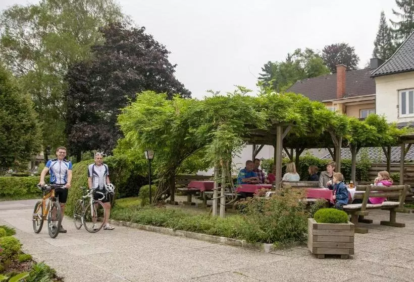 Hotelli Gasthof Zur Traube