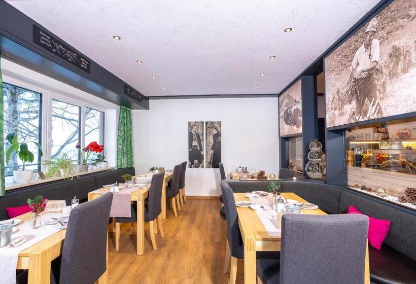 هتل Haus Garni Luggi Leitner