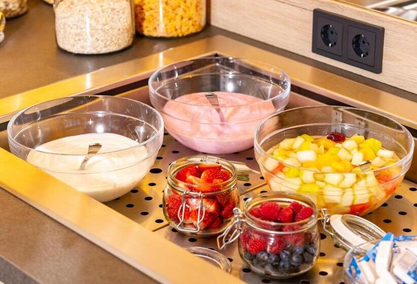 هتل Haus Garni Luggi Leitner