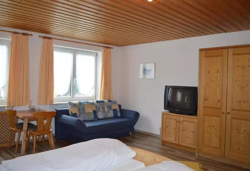 Hotelli Haus Garni Luggi Leitner