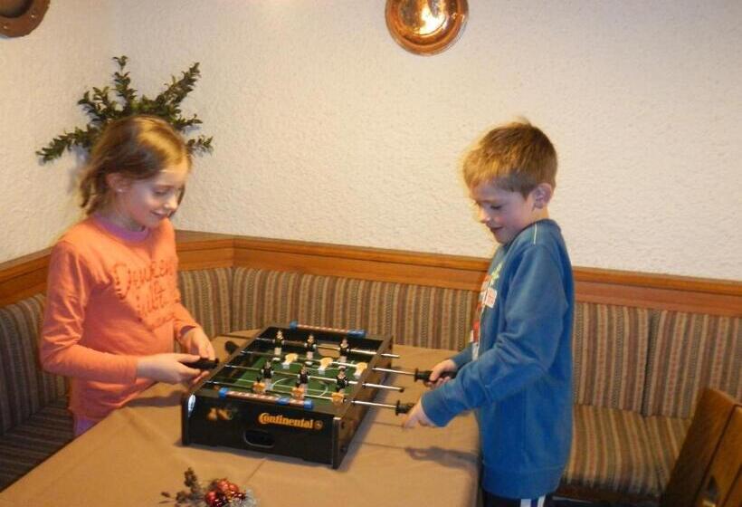 هتل Haus Garni Luggi Leitner