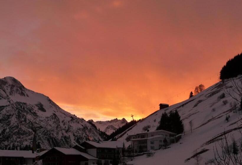 هتل Haus Garni Luggi Leitner