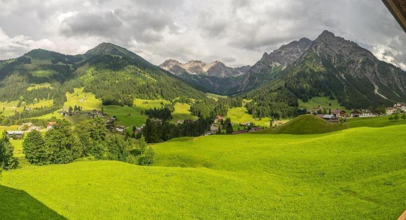 هتل Haus Garni Luggi Leitner