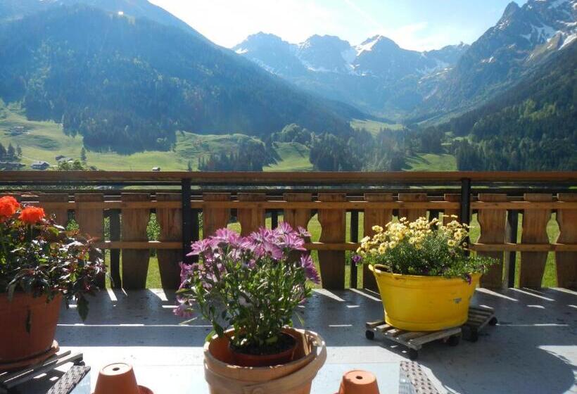 هتل Haus Garni Luggi Leitner