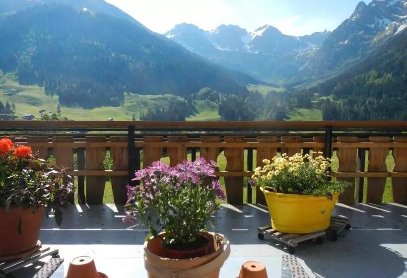 Hotelli Haus Garni Luggi Leitner