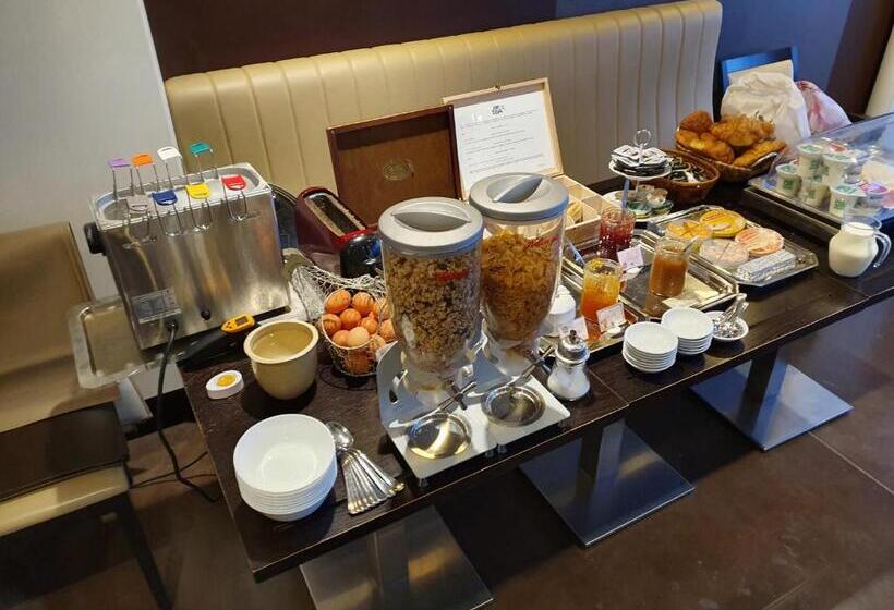 هتل La Fête Au Palais