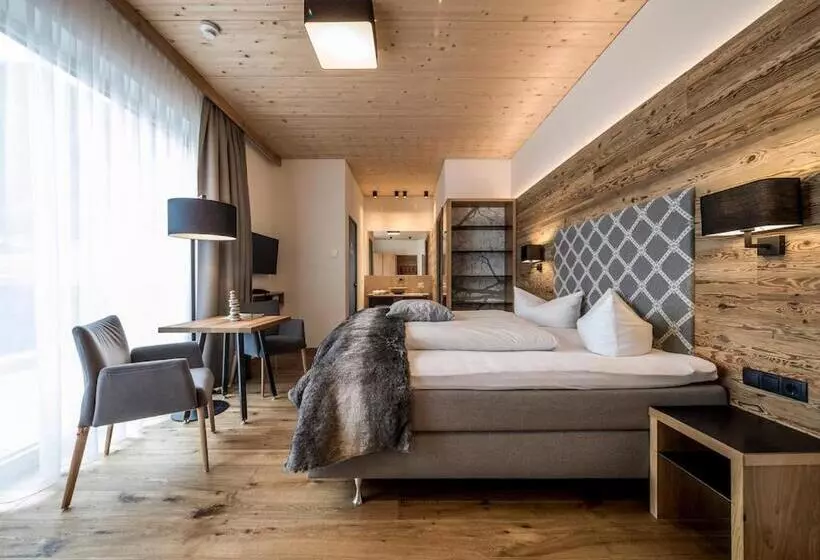 Post Hotel Paznaun