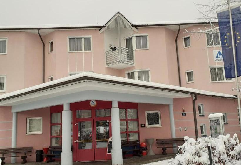 Retkeilymaja Jugend  Und Familiengästehaus Klagenfurt