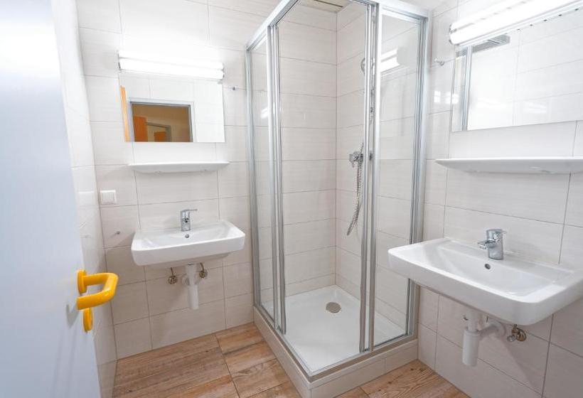 Retkeilymaja Jugend  Und Familiengästehaus Klagenfurt