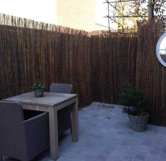 Aamiaismajoitus (B&B) Casa Cosi, Tourist & Business Suites & Flats With Reserved Parking, Private Sauna Available