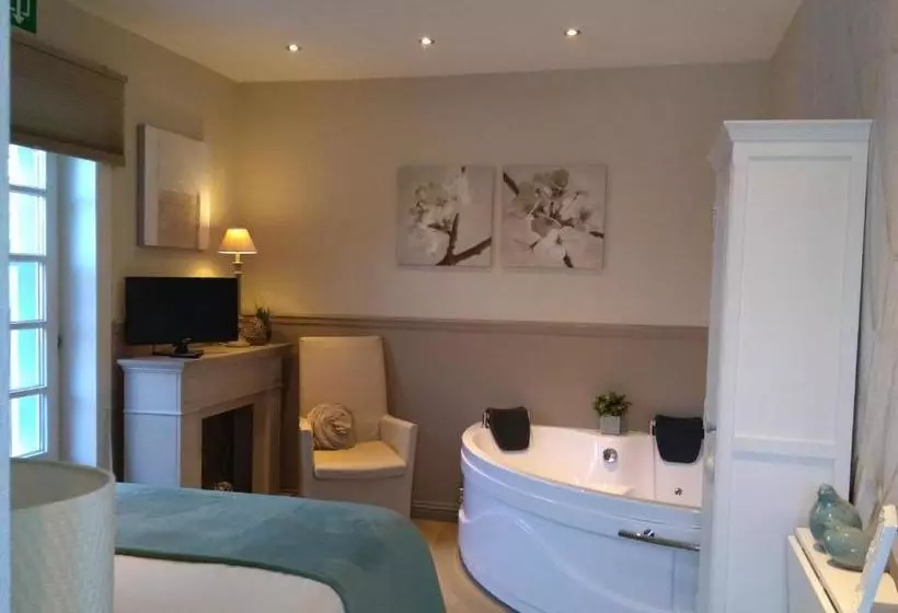 Aamiaismajoitus (B&B) Casa Cosi, Tourist & Business Suites & Flats With Reserved Parking, Private Sauna Available