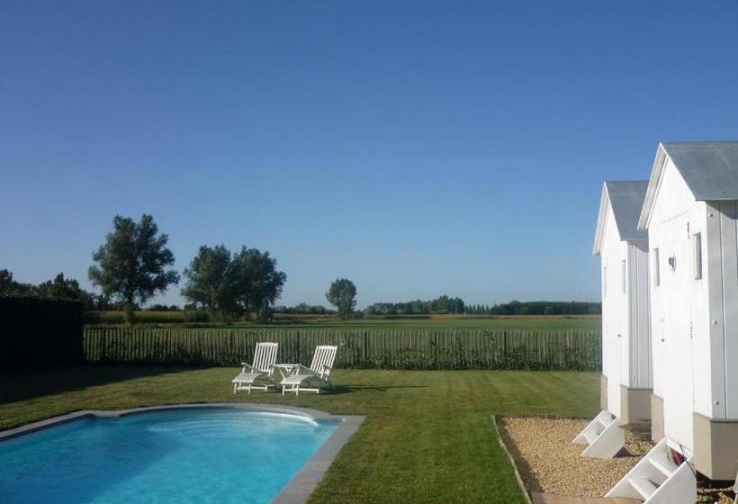 مبيت وإفطار Casa Cosi, Tourist & Business Suites & Flats With Reserved Parking, Private Sauna Available