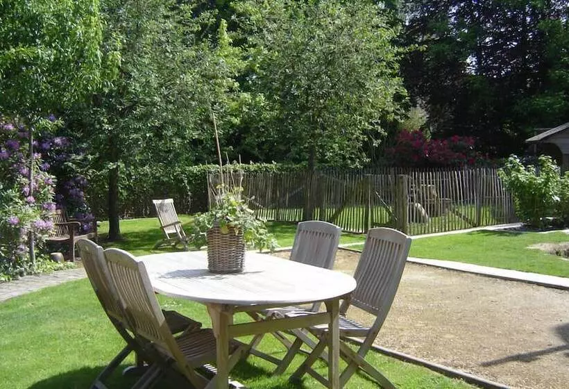B&b Wisteria