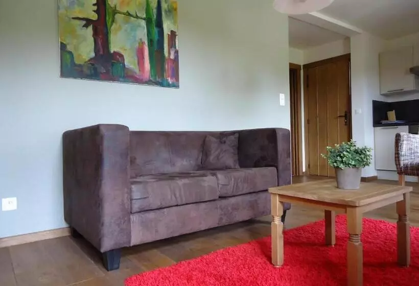 Aamiaismajoitus (B&B) Ferme Des Templiers