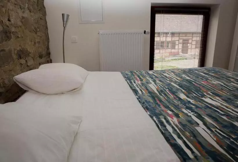Aamiaismajoitus (B&B) Ferme Des Templiers