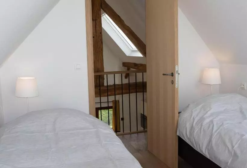 Aamiaismajoitus (B&B) Ferme Des Templiers