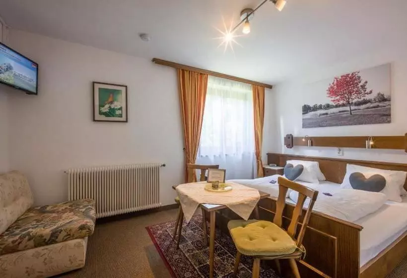 تختخواب و صبحانه Gästehaus Greger