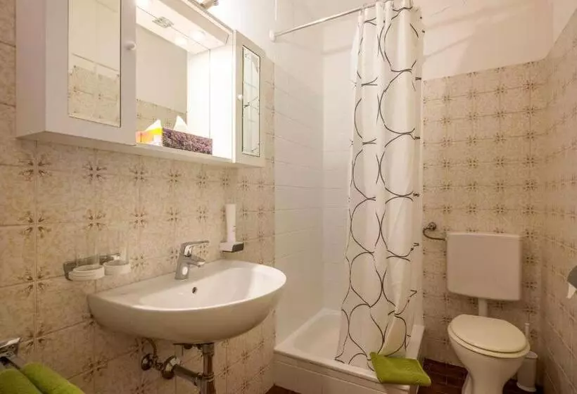 تختخواب و صبحانه Gästehaus Greger