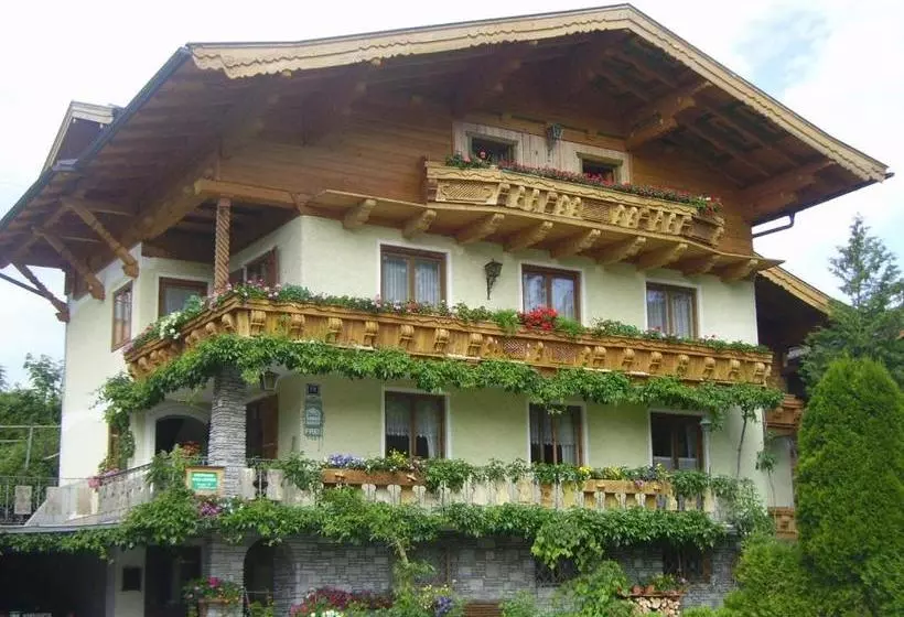 Aamiaismajoitus (B&B) Gästehaus Rosa Leitgeb