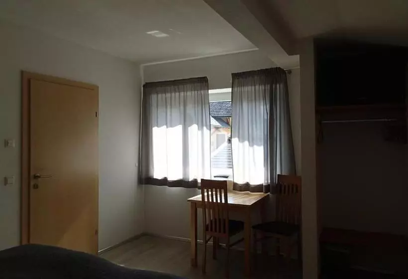 Aamiaismajoitus (B&B) Gästehaus Rosa Leitgeb
