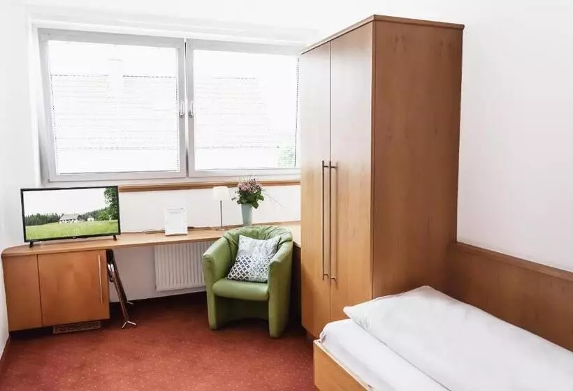 ベッドアンドブレックファースト Landhotel Stegersbach