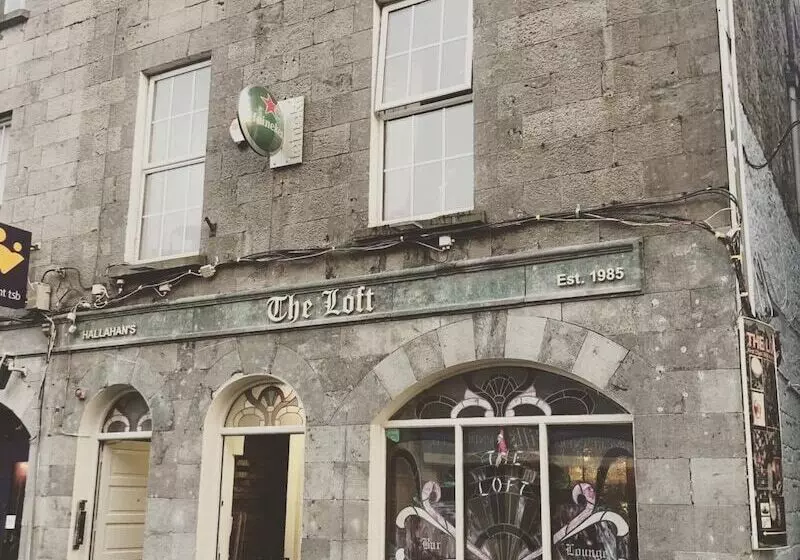 Aamiaismajoitus (B&B) Hallahan S