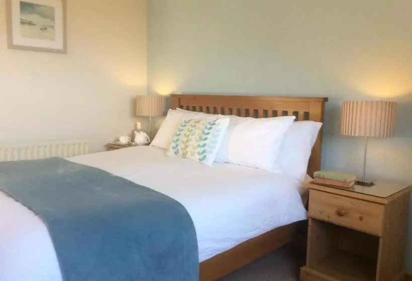 Cornerstones B&b