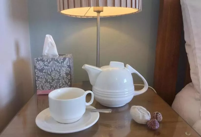 Cornerstones B&b