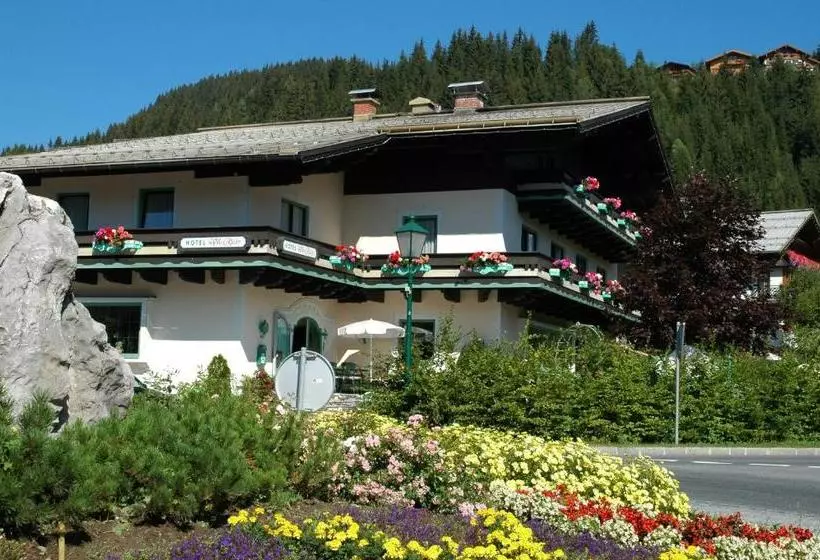 Hotelli Alpen Villa Rieder