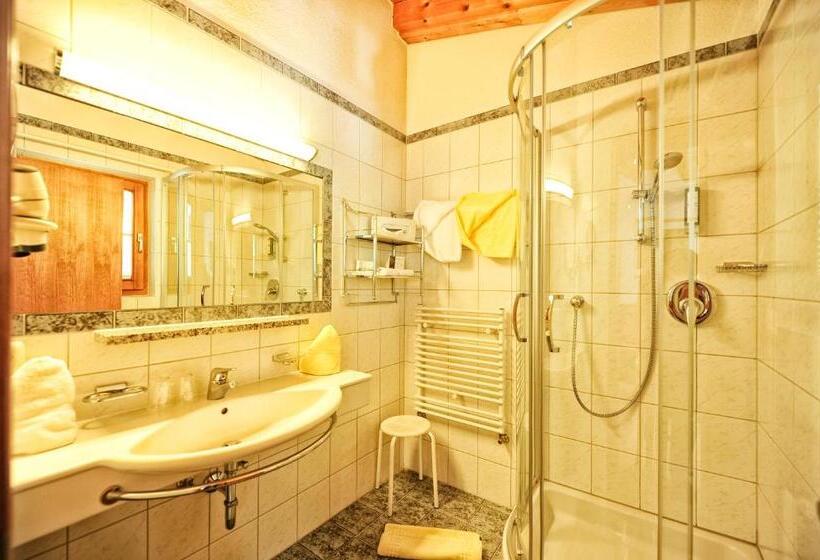 בית מלון כפרי Arnika